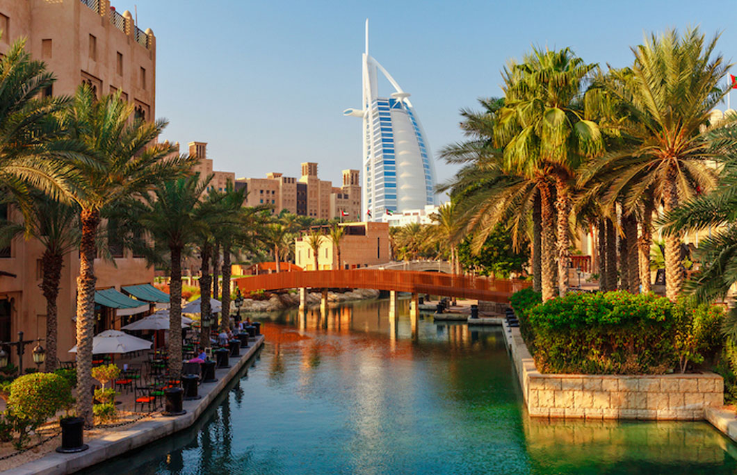 When did Dubai become part of the United Arab Emirates?