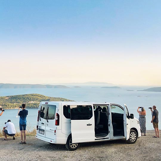 9 passenger van rental best sale near me